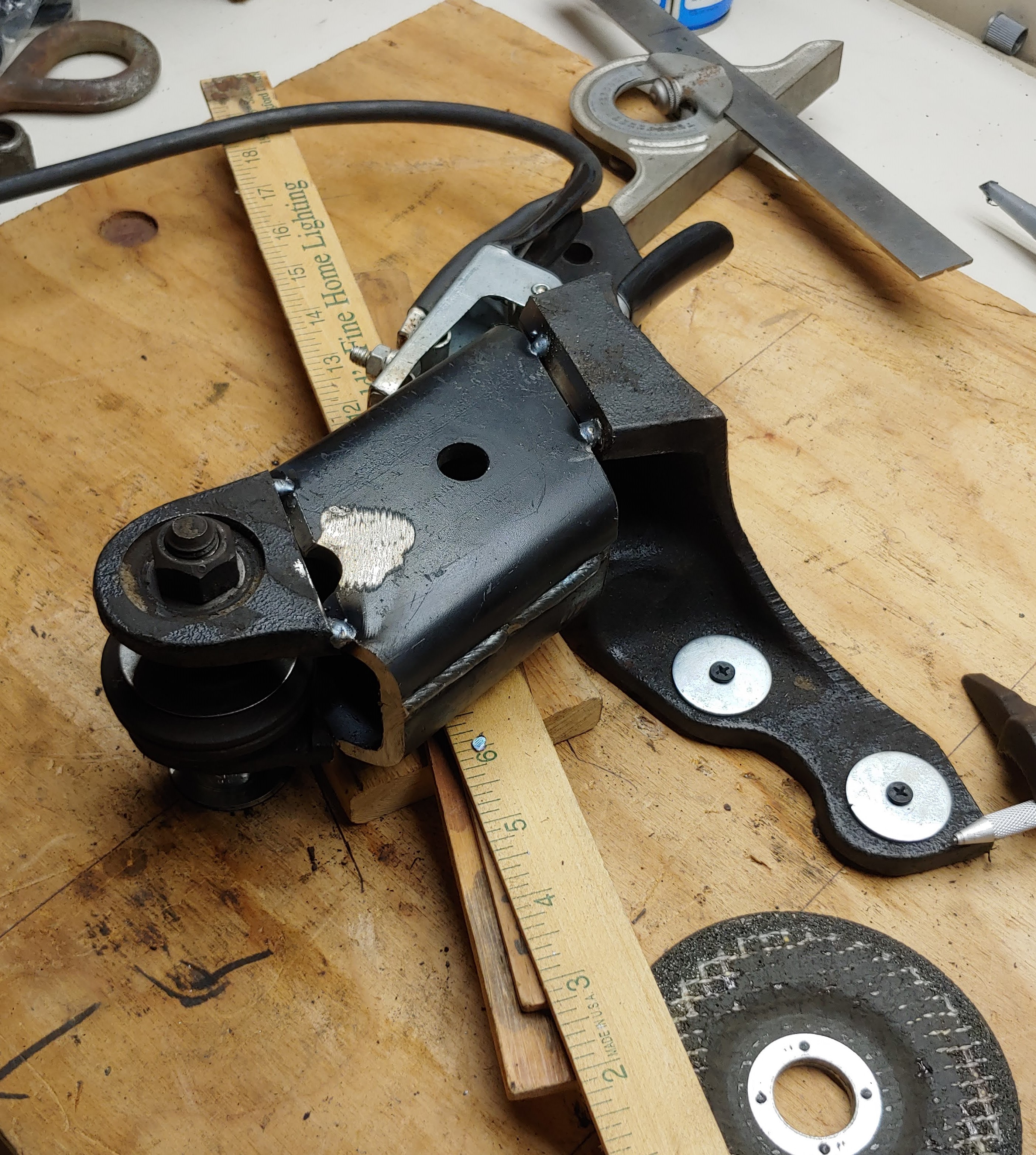 Jigging and welding front suspension pivots